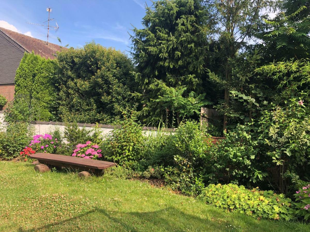Gaestezimmer Mueller Neuss Eksteriør bilde